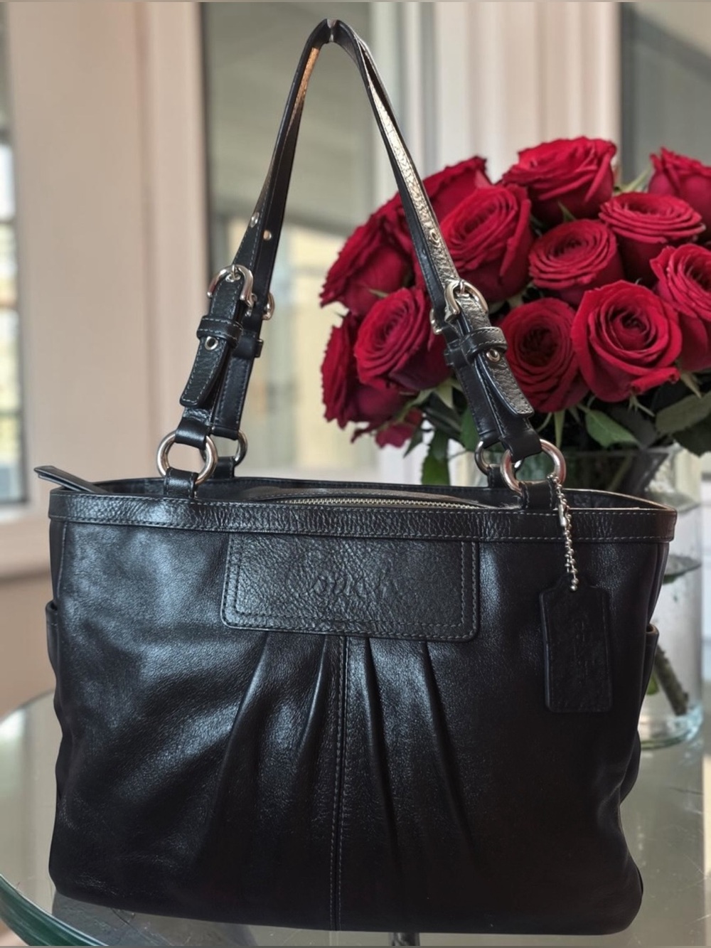 Coach Black Leather Shoulder Tote Bag with hang tag- EUC